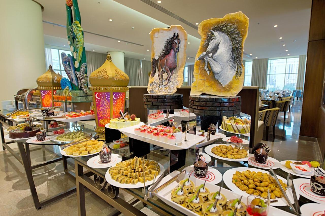 Holiday Suites Al Azizia Mekka Zewnętrze zdjęcie A buffet at the Jumeirah Jumeirah Hotel